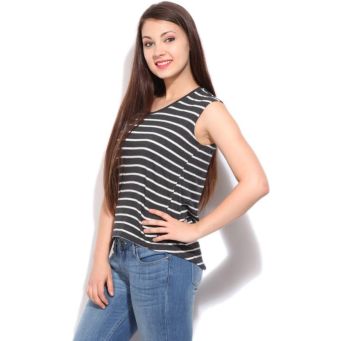 بلايز و تي شيرت